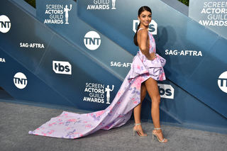 Sarah Hyland feet photo thumbnail