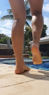 Anitta feet photo thumbnail