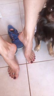 Alaine Crissiê feet photo thumbnail