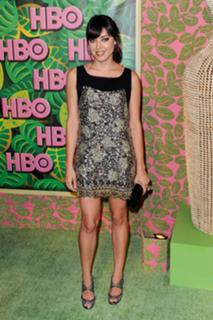 Aubrey Plaza feet photo thumbnail