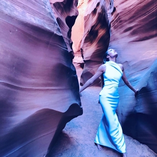 Candice Swanepoel feet photo thumbnail