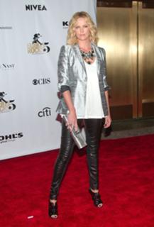 Charlize Theron feet photo thumbnail