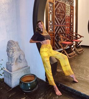 Seyma Subasi feet photo thumbnail