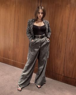 Xenia Tchoumitcheva feet photo thumbnail