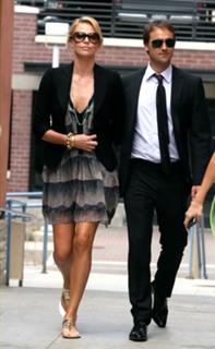 Charlize Theron feet photo thumbnail