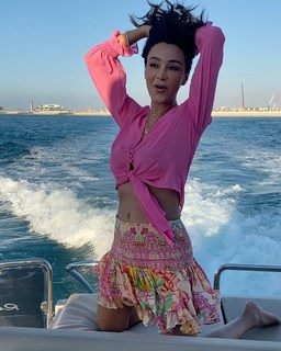Verona Pooth feet photo thumbnail