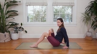 Adriene Mishler feet photo thumbnail