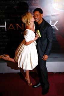 Charlize Theron feet photo thumbnail