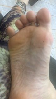 Alaine Crissiê feet photo thumbnail