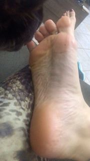 Alaine Crissiê feet photo thumbnail