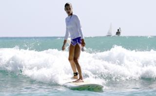 Alessandra Ambrosio feet photo thumbnail