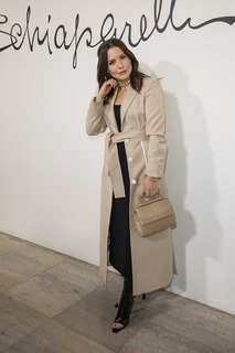 Sophia Bush feet photo thumbnail