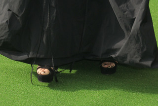 Selena Gomez feet photo thumbnail