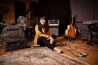 Ewa Farna feet photo thumbnail