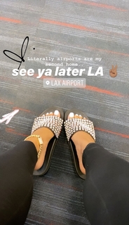 Jilly Anais feet photo thumbnail