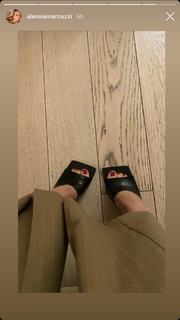 Alessia Marcuzzi feet photo thumbnail