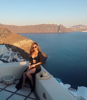 Cynthia Rodríguez feet photo thumbnail