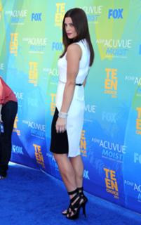 Ashley Greene feet photo thumbnail