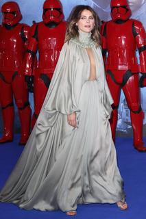 Keri Russell feet photo thumbnail