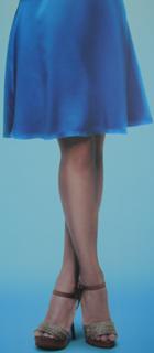 Isis Valverde feet photo thumbnail
