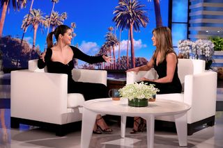 Selena Gomez feet photo thumbnail