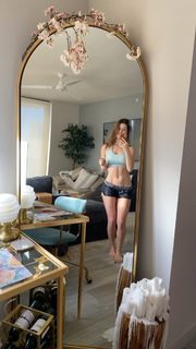 Amanda Cerny feet photo thumbnail