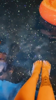 Cleo feet photo thumbnail