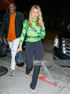 Sofia Richie feet photo thumbnail