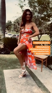 Juliana Paes feet photo thumbnail