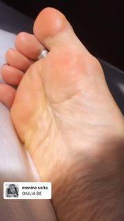 Alaine Crissiê feet photo thumbnail