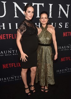 Carla Gugino feet photo thumbnail
