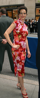 Carla Gugino feet photo thumbnail