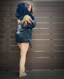 Andrea Legarreta feet photo thumbnail