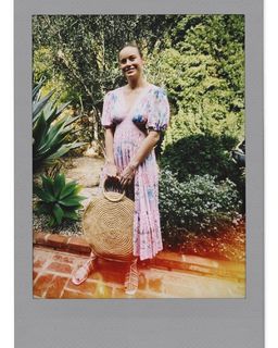 Brie Larson feet photo thumbnail