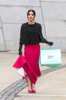 Lucy Hale feet photo thumbnail