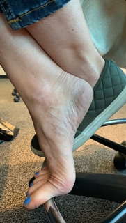 Kyle Unfug feet photo thumbnail