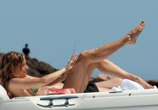 Sienna Miller feet photo thumbnail