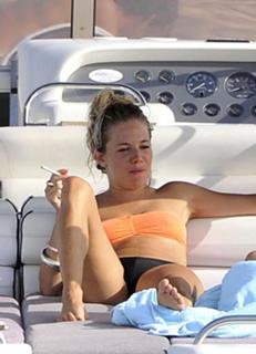 Sienna Miller feet photo thumbnail