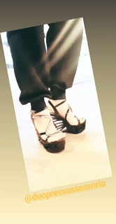 Lívia Andrade feet photo thumbnail