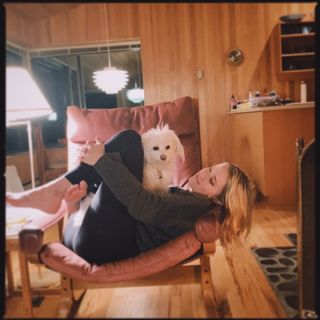 Emily Osment feet photo thumbnail