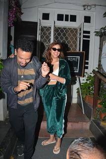 Parineeti Chopra feet photo thumbnail