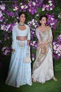 Karisma Kapoor feet photo thumbnail