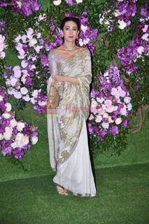 Karisma Kapoor feet photo thumbnail
