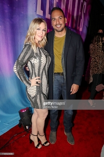 Jennie Garth feet photo thumbnail