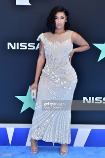 Queen Naija feet photo thumbnail
