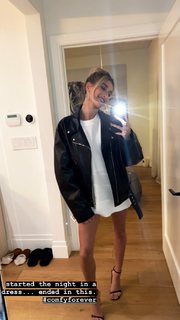 Hailey Bieber feet photo thumbnail