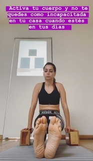 Yoseline Hoffman feet photo thumbnail