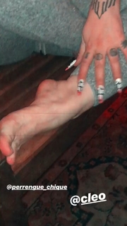Cleo feet photo thumbnail
