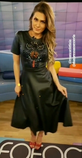 Lívia Andrade feet photo thumbnail