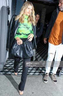 Sofia Richie feet photo thumbnail